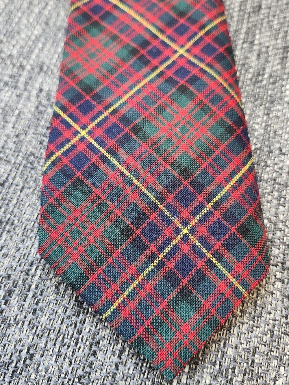 Highlander Cameron Tartan Tie  Lochcarron Green & Red Plaid